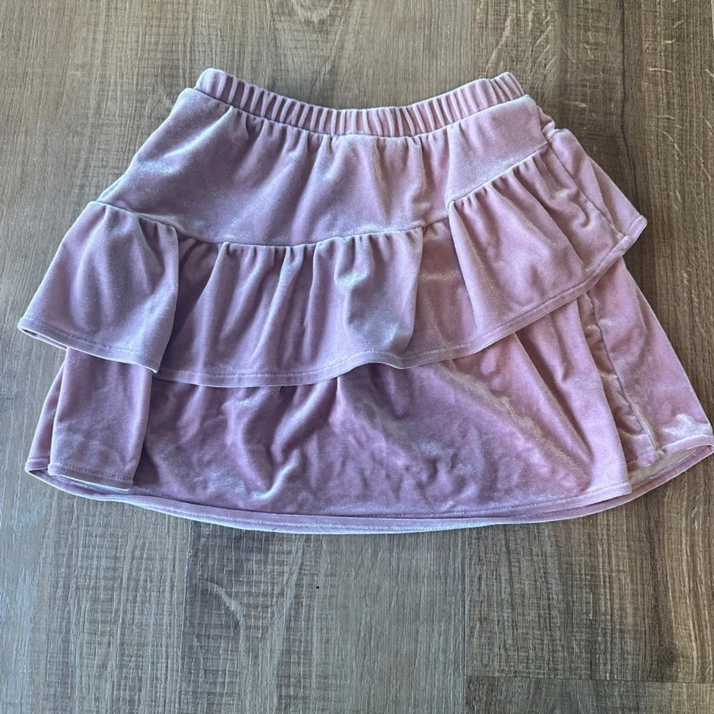 Old Navy Pink Layered “velvet” Skirt‎ size 6-7